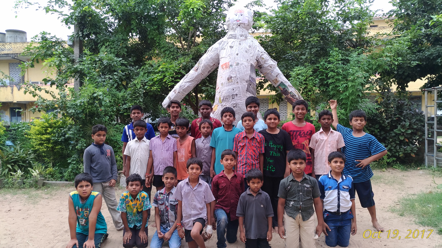 20171019 Balavihar children with the effigy of Narakasura - Deepavali